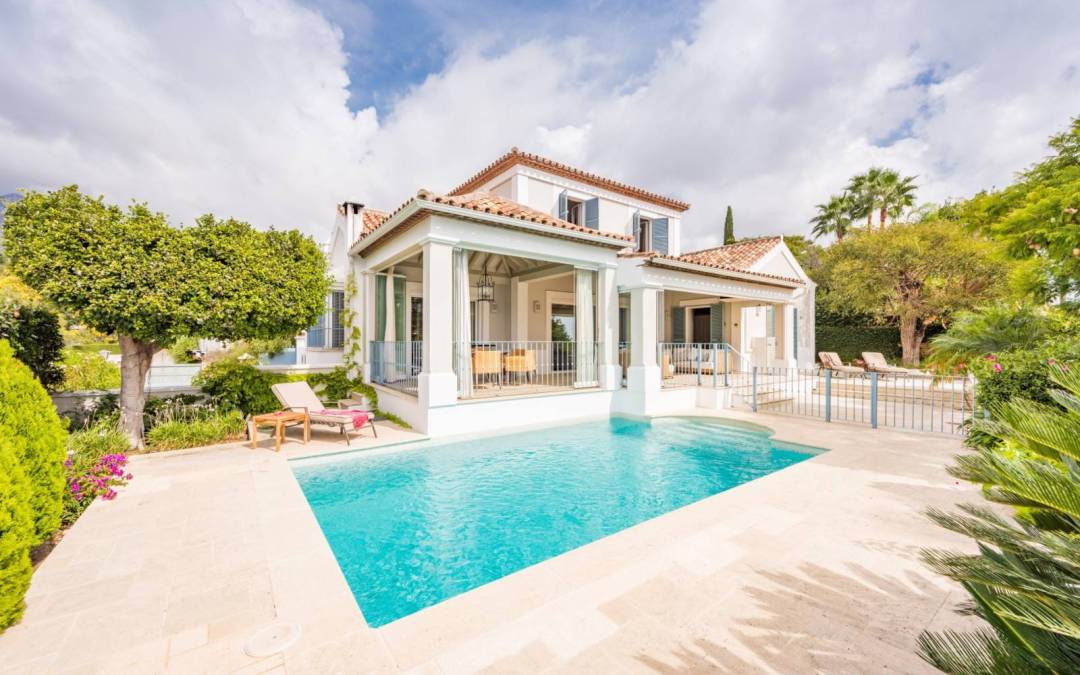 villas for sale the golden mile